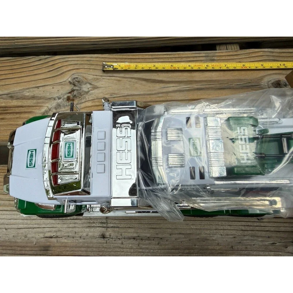 Hess 2019 Tow Truck Rescue Team Lights New In Original Packinging & Box.